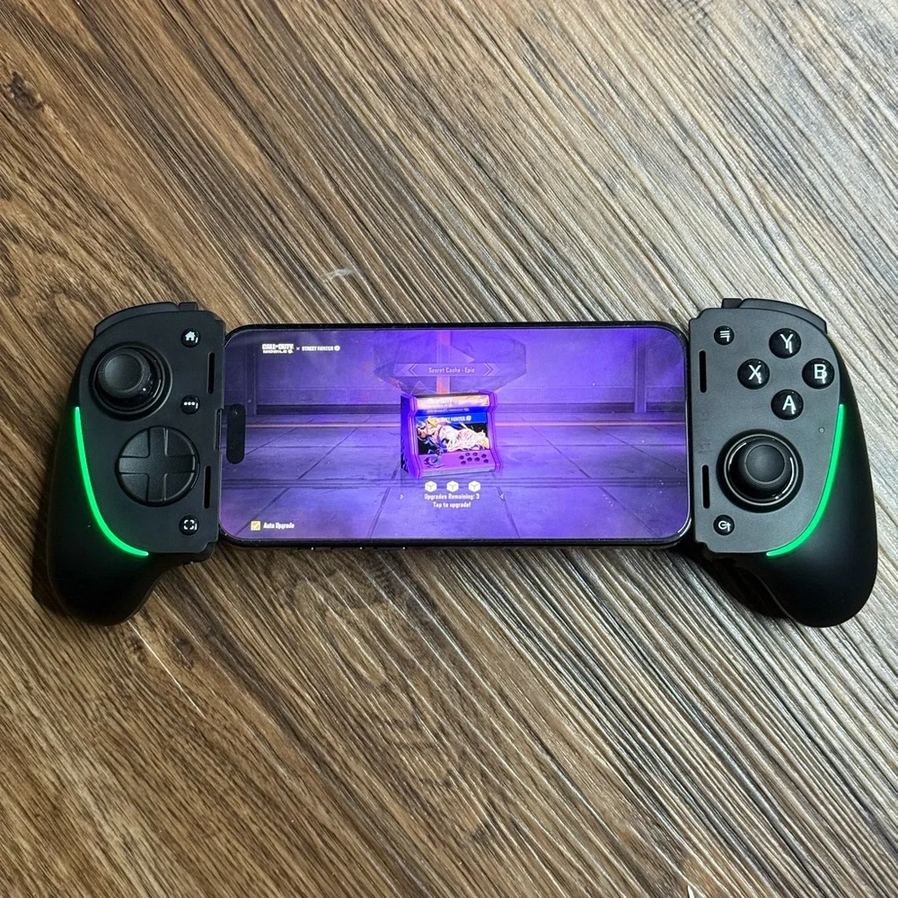 RAZER Kishi Ultra Mobile Gaming Controller for iPhone, iPad, and Android - EUC